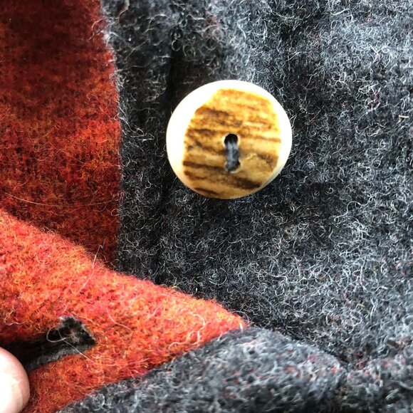 Fjäll Woman's Sweater Medium Wool Blend Pullover Made in the USA - Picture 12 of 14